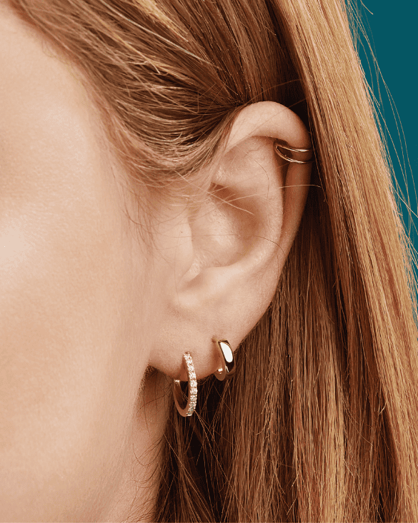 Winter Jewelry highlights a trendy and graceful gold earring look, showing off style in an easy, modern way.