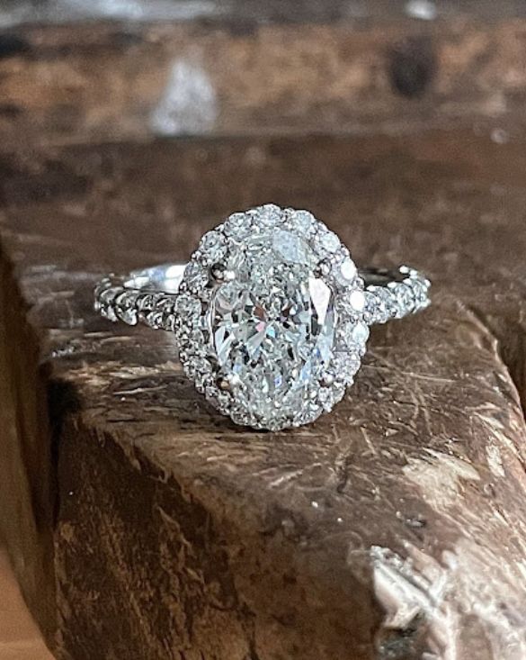 Winter Jewelry showcases a bright, elegant diamond ring that reflects beauty and luxury for any special occasion.