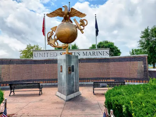 The Winter Jewelry monument honors the US Marine Corps, showing pride and respect with flags and a custom jewelry display.